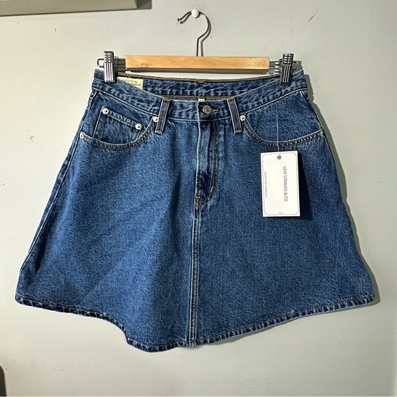 🆕 LEVI’s Mini Flounce Denim/Jean Skirt (NWT) - Picture 2 of 7